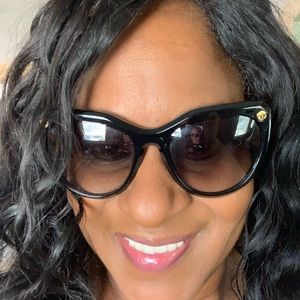 Meet your Posher, Paulette